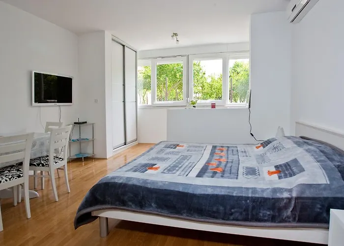 Апартаменты Busic In