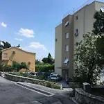 Busic In 아파트